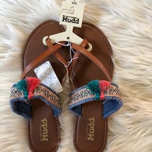 ✨SOLD✨Brand New Mudd Sandals